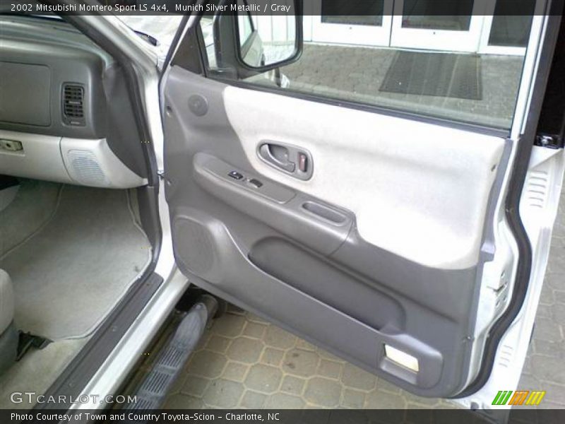Munich Silver Metallic / Gray 2002 Mitsubishi Montero Sport LS 4x4