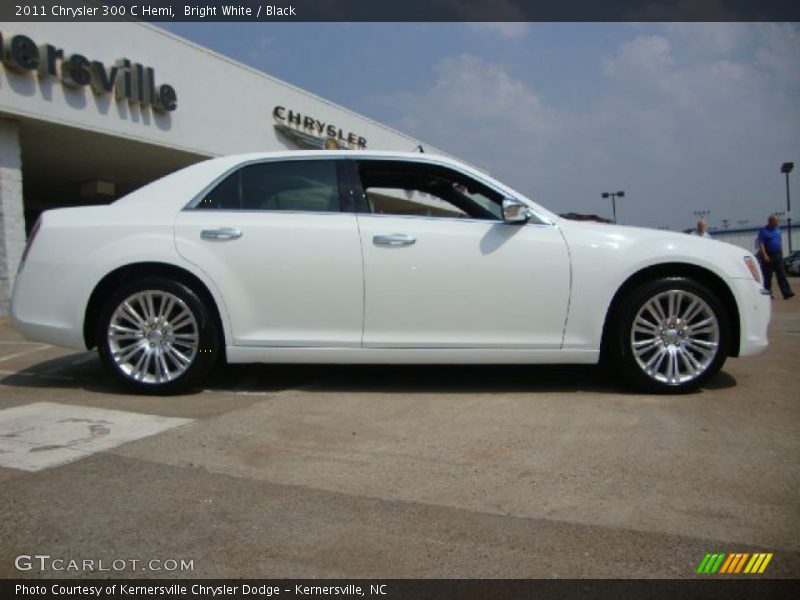 Bright White / Black 2011 Chrysler 300 C Hemi