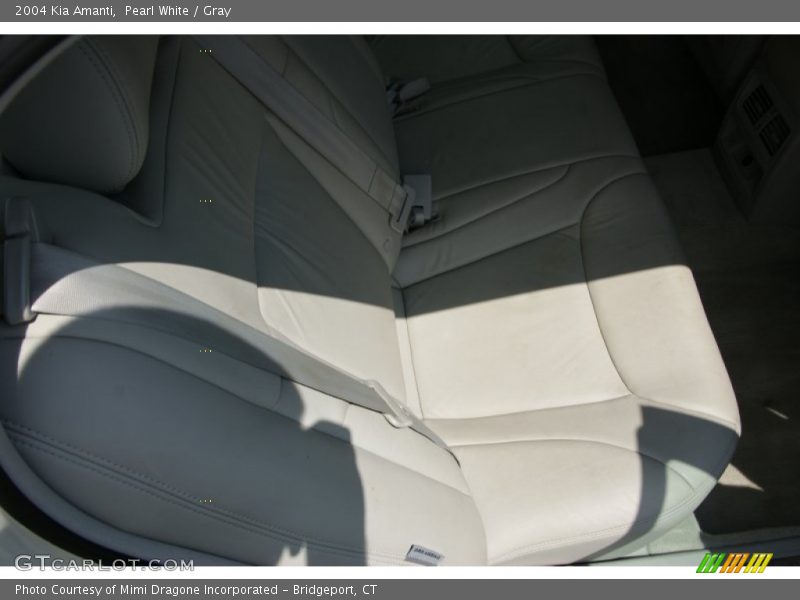 Pearl White / Gray 2004 Kia Amanti
