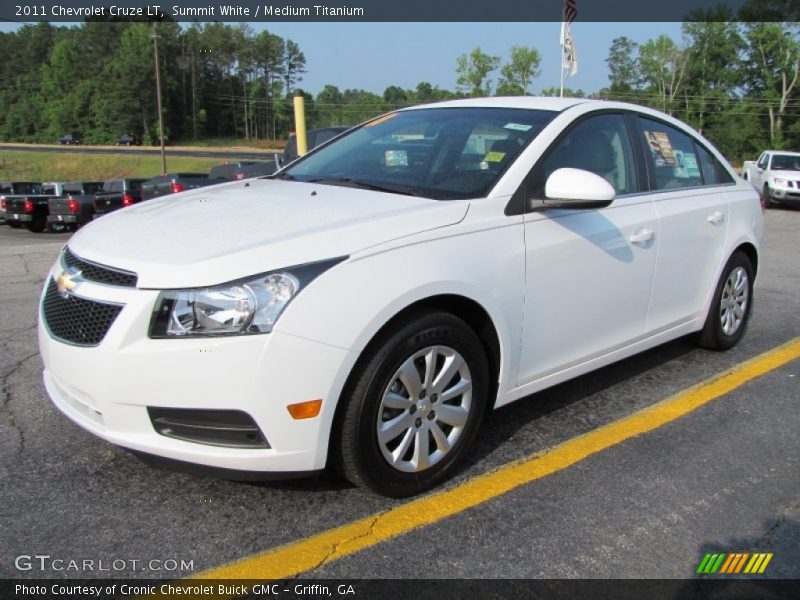 Summit White / Medium Titanium 2011 Chevrolet Cruze LT