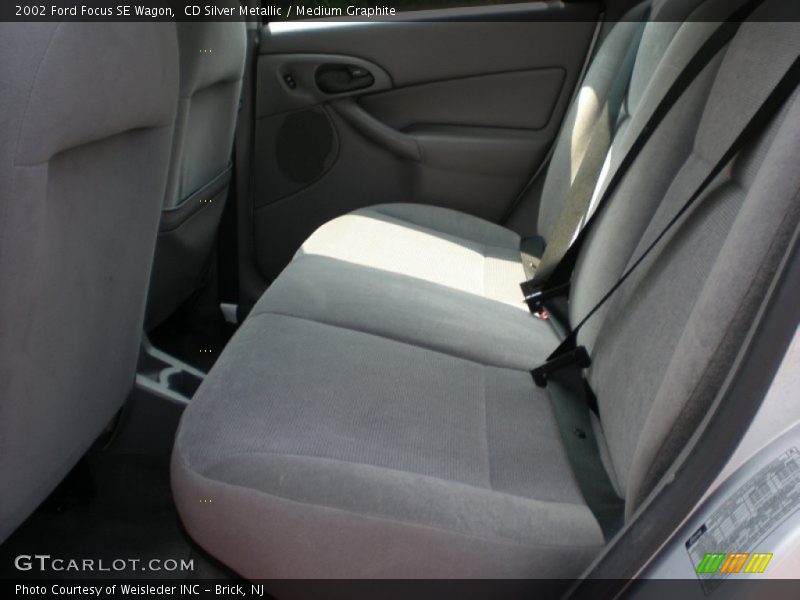 CD Silver Metallic / Medium Graphite 2002 Ford Focus SE Wagon
