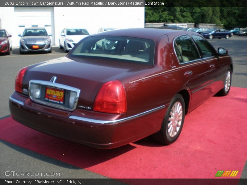 Autumn Red Metallic / Dark Stone/Medium Light Stone 2003 Lincoln Town Car Signature