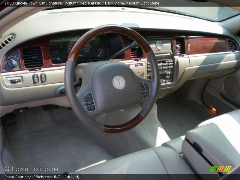 Autumn Red Metallic / Dark Stone/Medium Light Stone 2003 Lincoln Town Car Signature