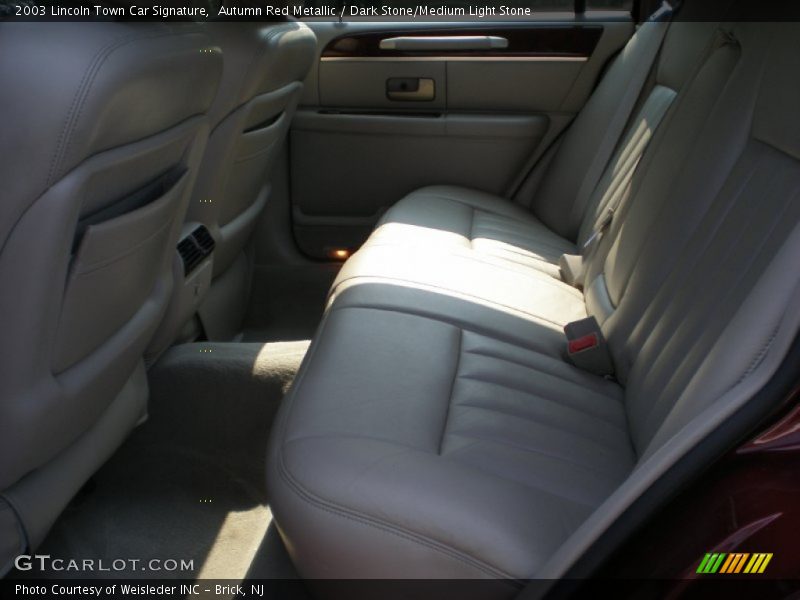 Autumn Red Metallic / Dark Stone/Medium Light Stone 2003 Lincoln Town Car Signature