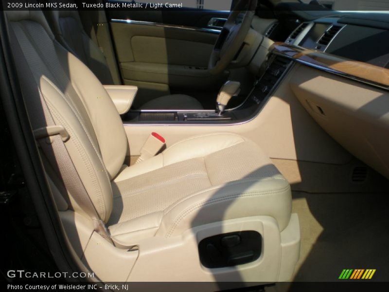 Tuxedo Black Metallic / Light Camel 2009 Lincoln MKS Sedan