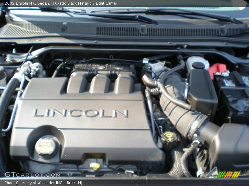 Tuxedo Black Metallic / Light Camel 2009 Lincoln MKS Sedan