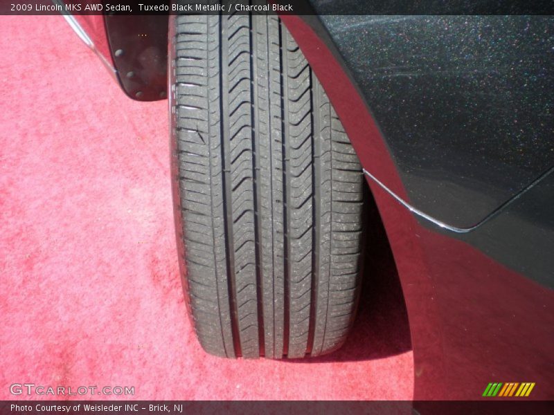 Tuxedo Black Metallic / Charcoal Black 2009 Lincoln MKS AWD Sedan