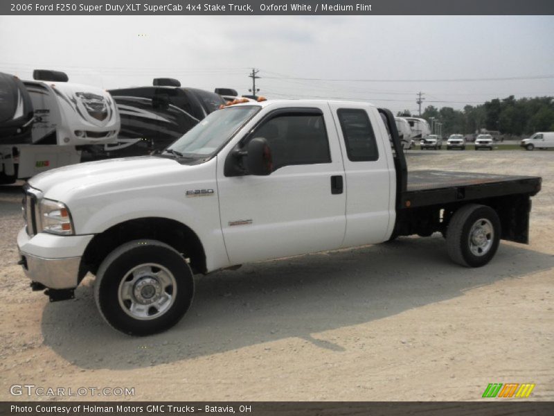 Oxford White / Medium Flint 2006 Ford F250 Super Duty XLT SuperCab 4x4 Stake Truck