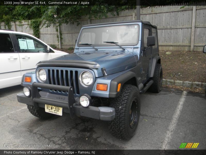 Gunmetal Pearlcoat / Agate 1999 Jeep Wrangler SE 4x4
