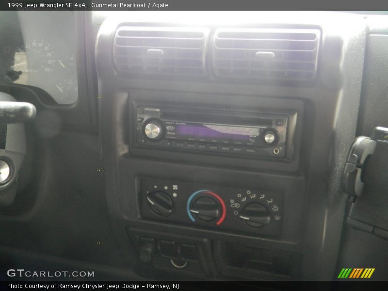 Gunmetal Pearlcoat / Agate 1999 Jeep Wrangler SE 4x4