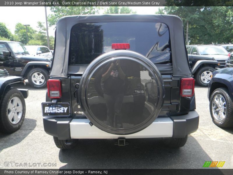 Dark Charcoal Pearl / Dark Slate Gray/Medium Slate Gray 2010 Jeep Wrangler Sahara 4x4