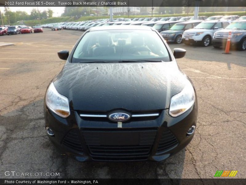 Tuxedo Black Metallic / Charcoal Black 2012 Ford Focus SE 5-Door