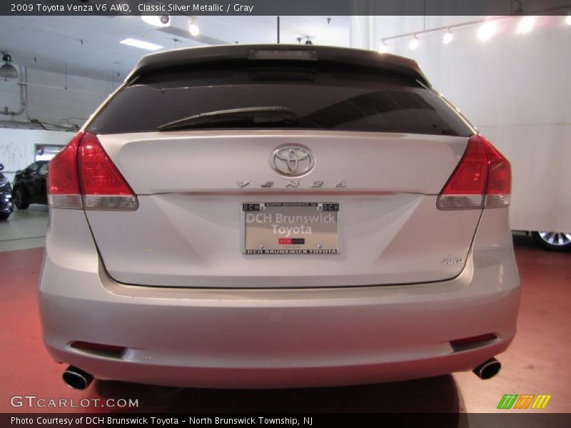 Classic Silver Metallic / Gray 2009 Toyota Venza V6 AWD