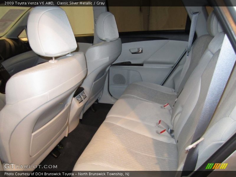 Classic Silver Metallic / Gray 2009 Toyota Venza V6 AWD