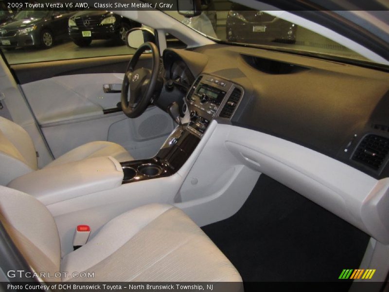 Classic Silver Metallic / Gray 2009 Toyota Venza V6 AWD