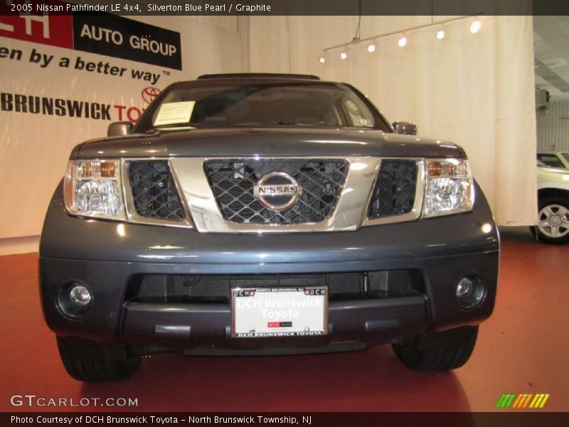 Silverton Blue Pearl / Graphite 2005 Nissan Pathfinder LE 4x4