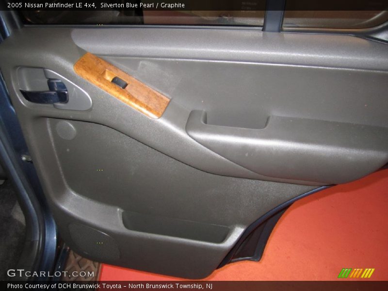 Silverton Blue Pearl / Graphite 2005 Nissan Pathfinder LE 4x4
