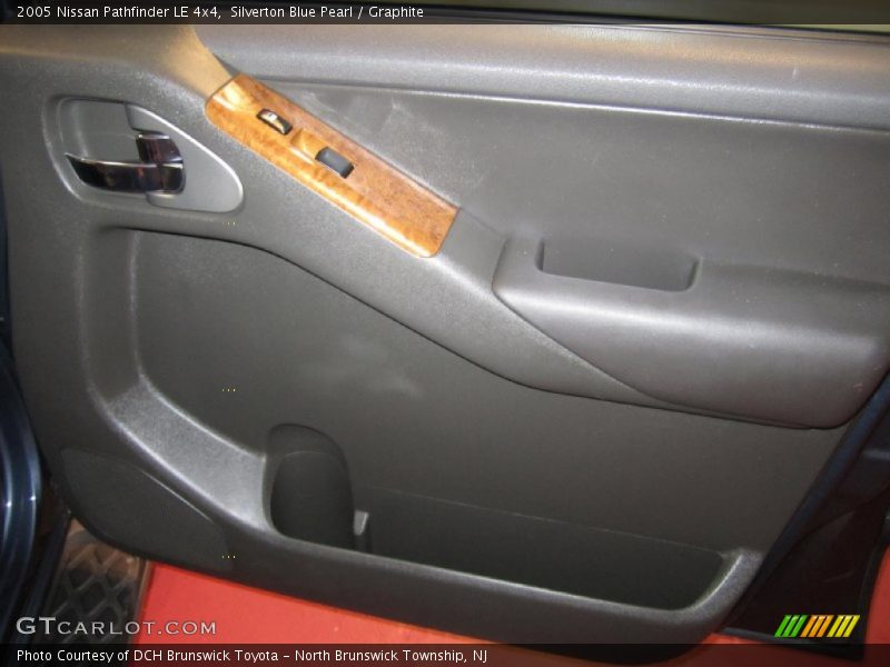 Silverton Blue Pearl / Graphite 2005 Nissan Pathfinder LE 4x4