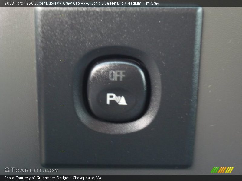 Controls of 2003 F250 Super Duty FX4 Crew Cab 4x4