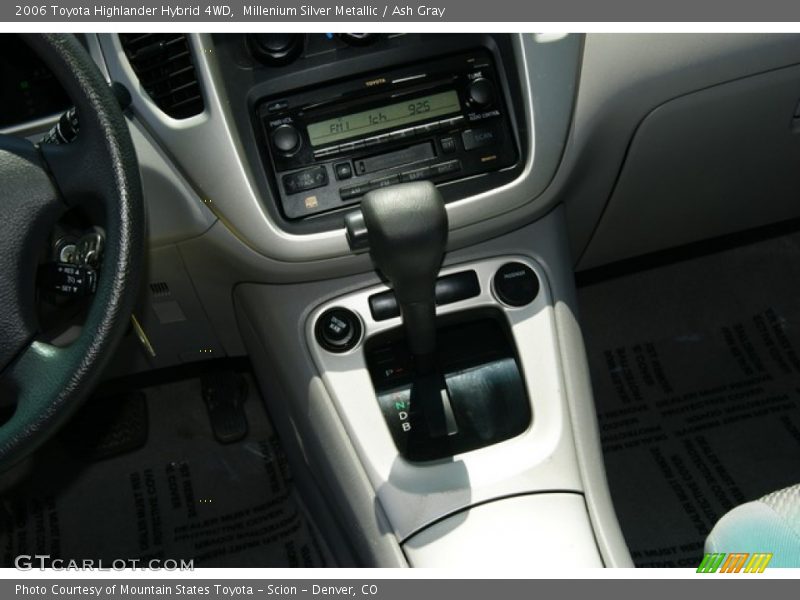 Millenium Silver Metallic / Ash Gray 2006 Toyota Highlander Hybrid 4WD