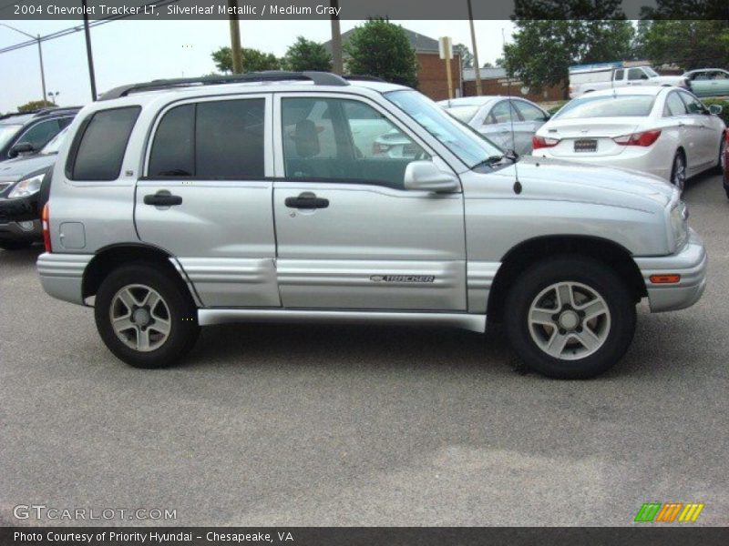Silverleaf Metallic / Medium Gray 2004 Chevrolet Tracker LT