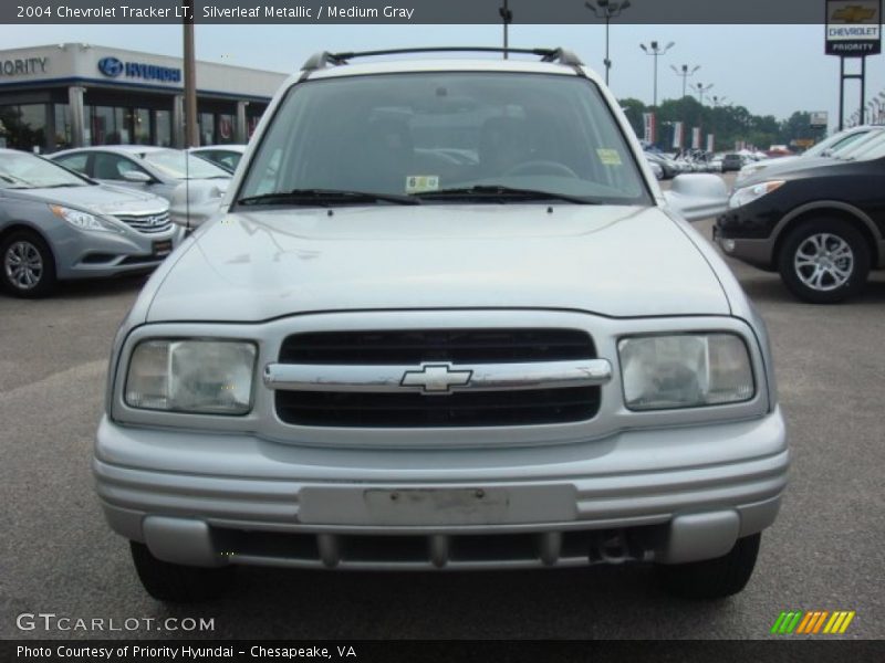 Silverleaf Metallic / Medium Gray 2004 Chevrolet Tracker LT