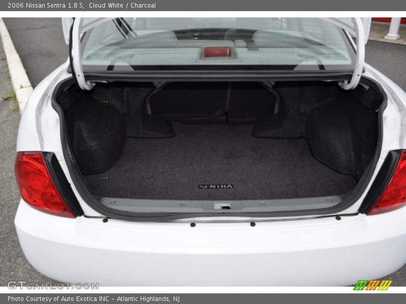 Cloud White / Charcoal 2006 Nissan Sentra 1.8 S