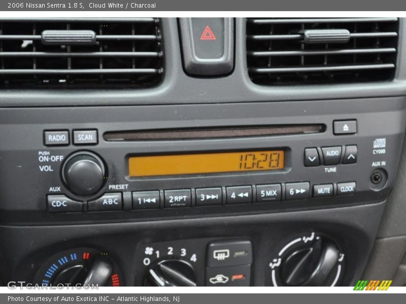 Cloud White / Charcoal 2006 Nissan Sentra 1.8 S