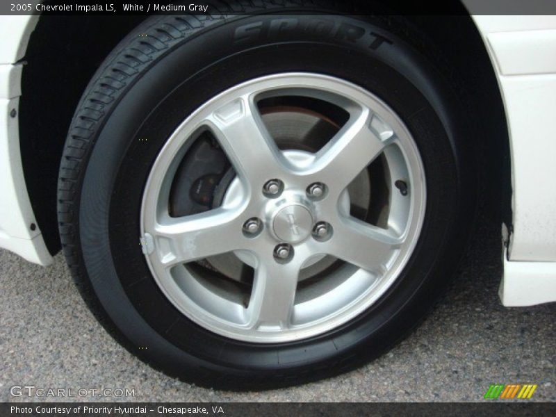 White / Medium Gray 2005 Chevrolet Impala LS