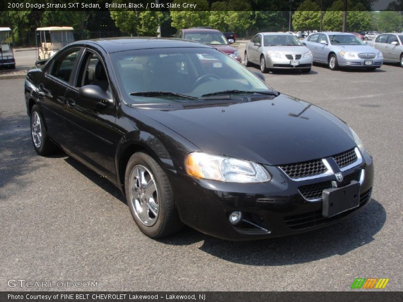 Brilliant Black / Dark Slate Grey 2006 Dodge Stratus SXT Sedan