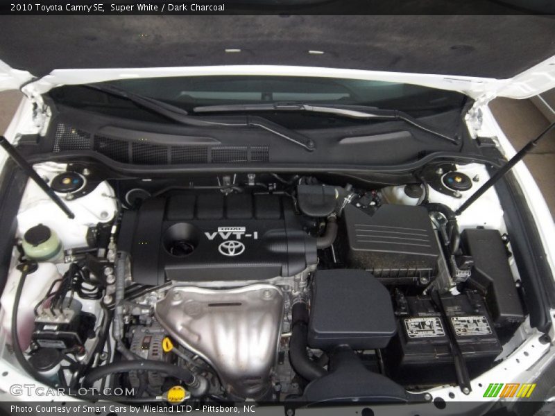 Super White / Dark Charcoal 2010 Toyota Camry SE