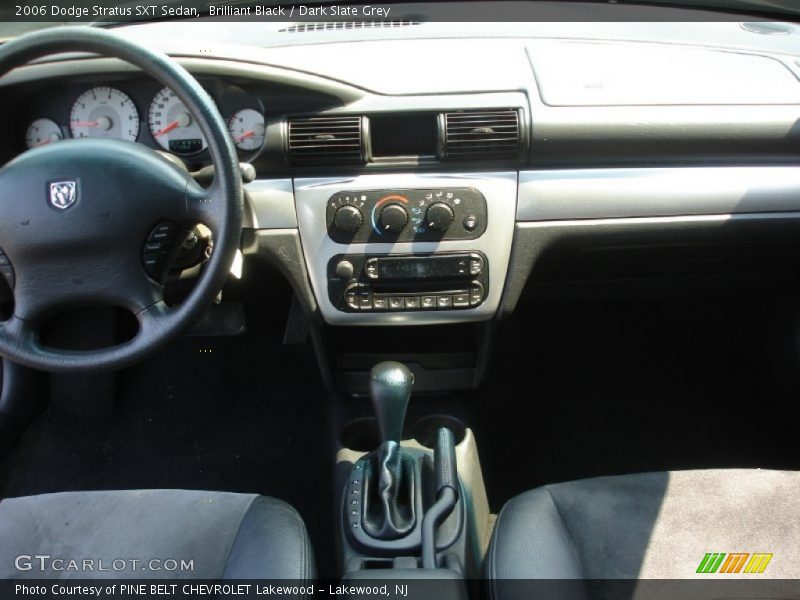 Brilliant Black / Dark Slate Grey 2006 Dodge Stratus SXT Sedan
