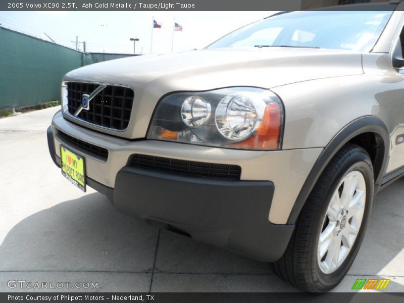Ash Gold Metallic / Taupe/Light Taupe 2005 Volvo XC90 2.5T
