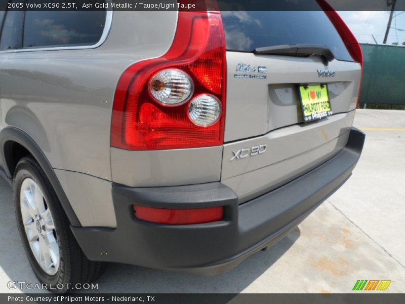 Ash Gold Metallic / Taupe/Light Taupe 2005 Volvo XC90 2.5T