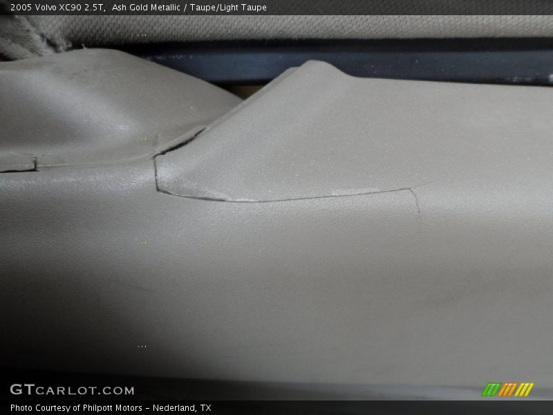Ash Gold Metallic / Taupe/Light Taupe 2005 Volvo XC90 2.5T