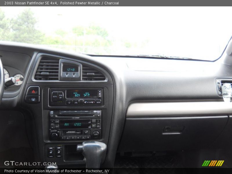 Polished Pewter Metallic / Charcoal 2003 Nissan Pathfinder SE 4x4