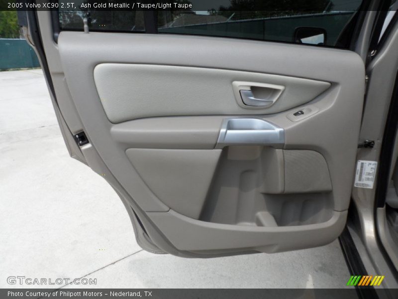Door Panel of 2005 XC90 2.5T