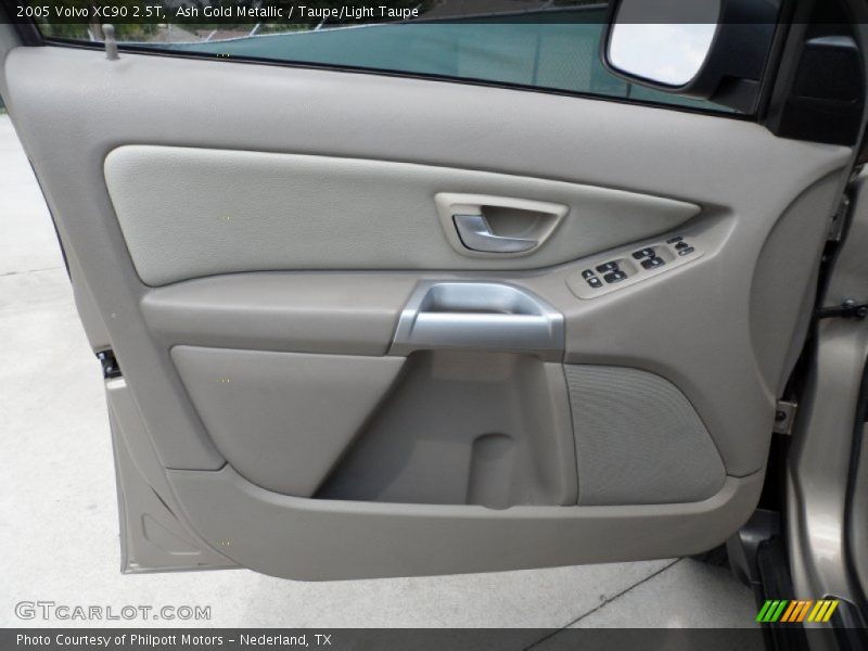 Door Panel of 2005 XC90 2.5T