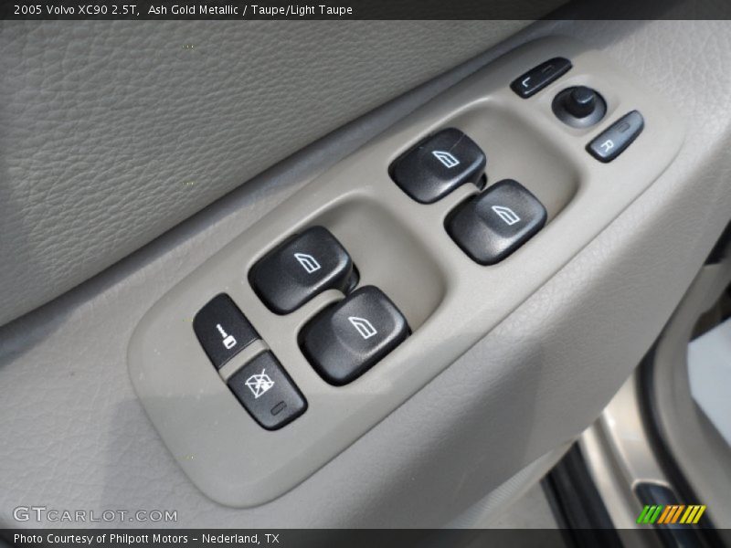 Controls of 2005 XC90 2.5T