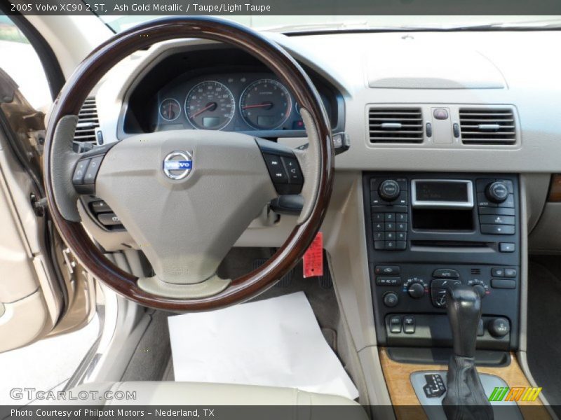 Dashboard of 2005 XC90 2.5T