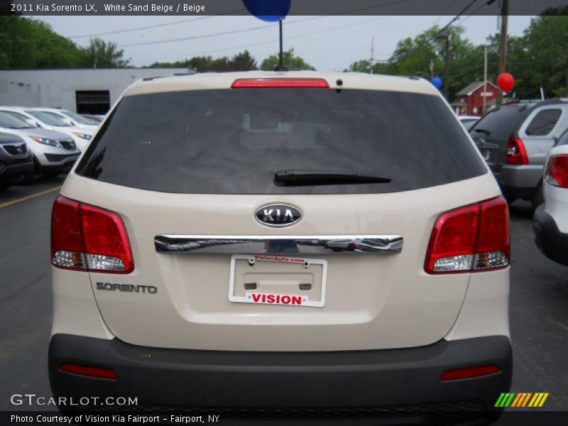 White Sand Beige / Beige 2011 Kia Sorento LX