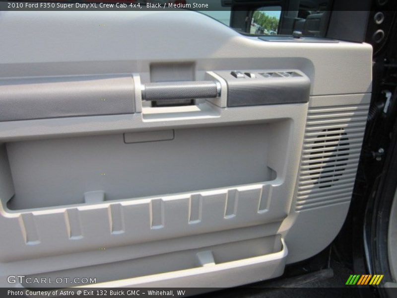 Door Panel of 2010 F350 Super Duty XL Crew Cab 4x4
