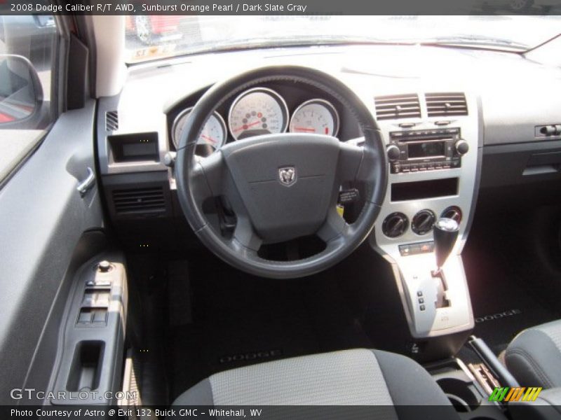 Dashboard of 2008 Caliber R/T AWD