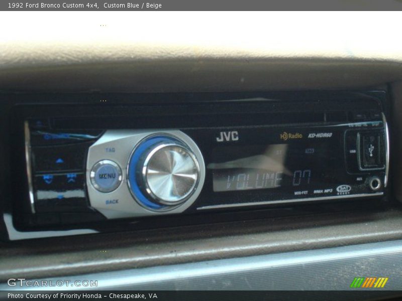 Custom Blue / Beige 1992 Ford Bronco Custom 4x4