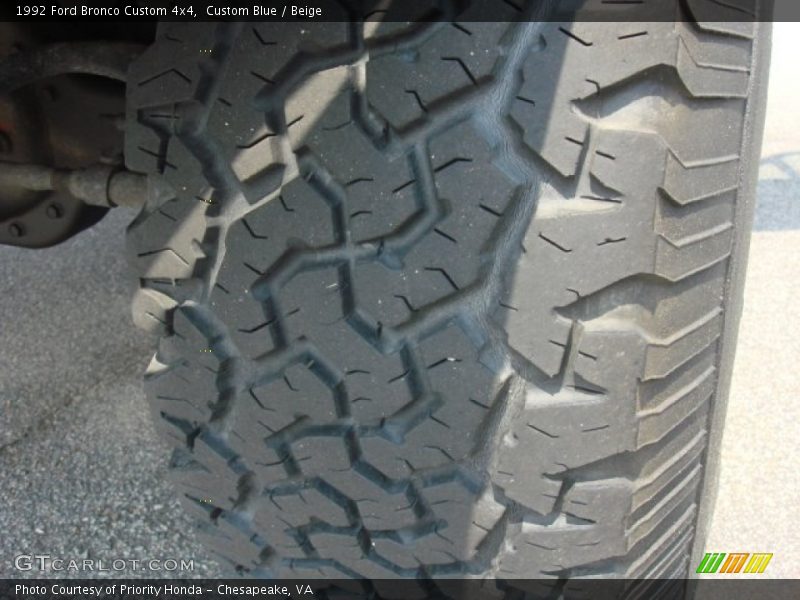 Custom Blue / Beige 1992 Ford Bronco Custom 4x4