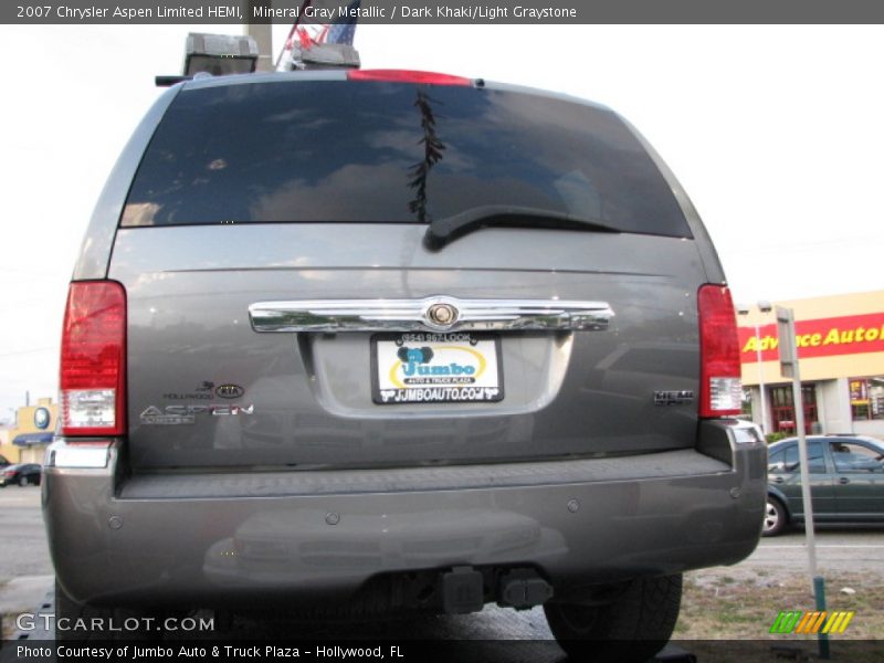 Mineral Gray Metallic / Dark Khaki/Light Graystone 2007 Chrysler Aspen Limited HEMI