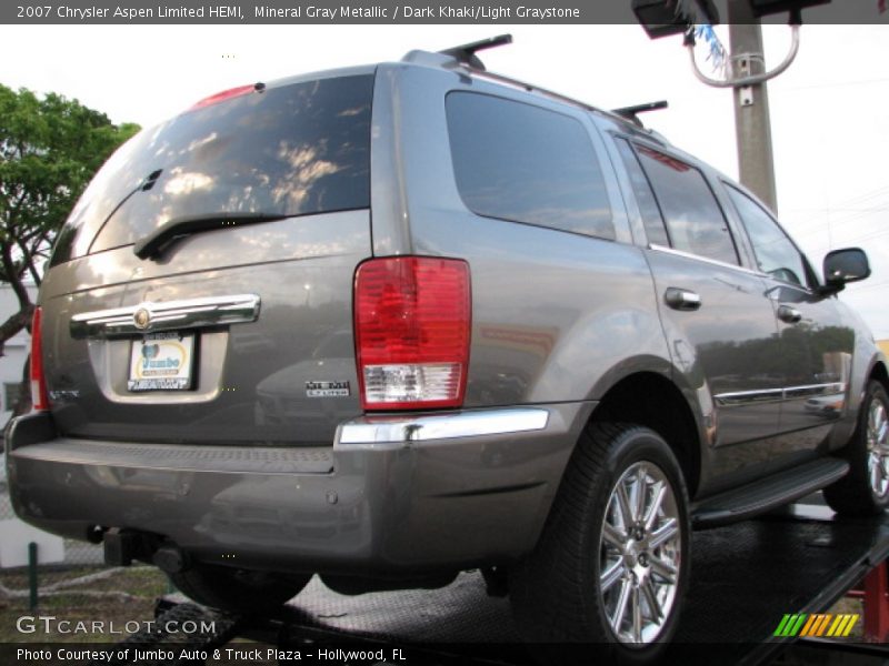 Mineral Gray Metallic / Dark Khaki/Light Graystone 2007 Chrysler Aspen Limited HEMI