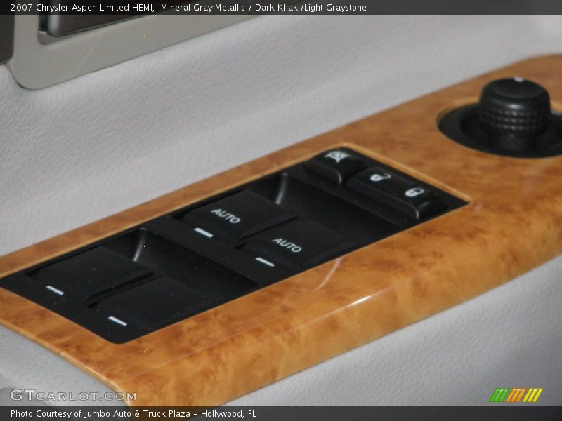 Mineral Gray Metallic / Dark Khaki/Light Graystone 2007 Chrysler Aspen Limited HEMI