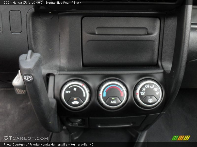 Controls of 2004 CR-V LX 4WD