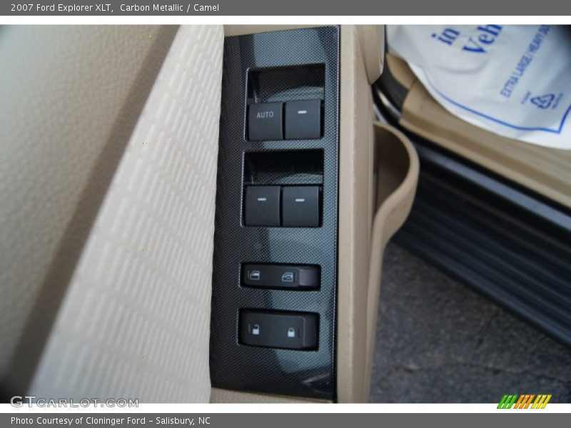 Carbon Metallic / Camel 2007 Ford Explorer XLT